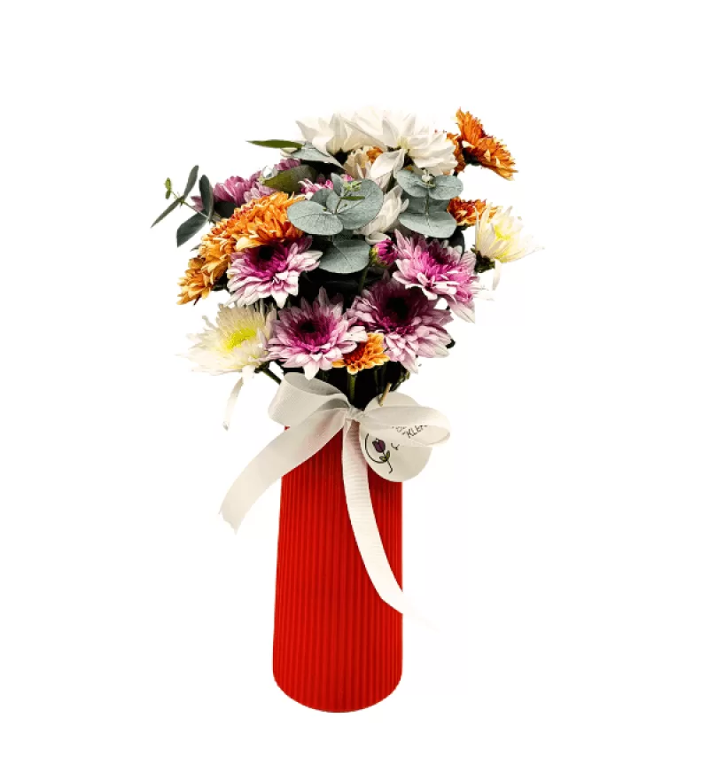 Orange Vazoda Kasımpatı Çiçekleri